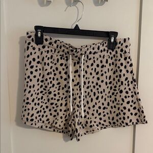 BRAND NEW MONROW SHORTS